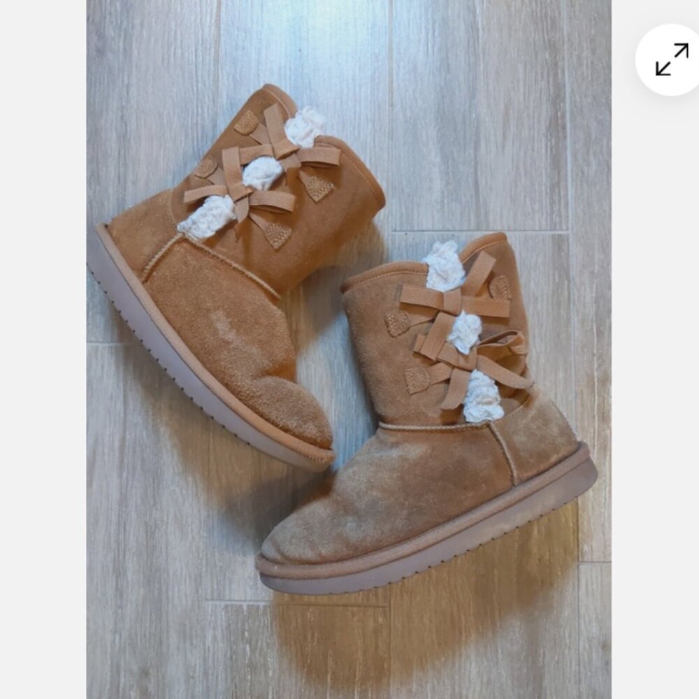 Koolaburra by UGG Victoria Bow Boots size 4